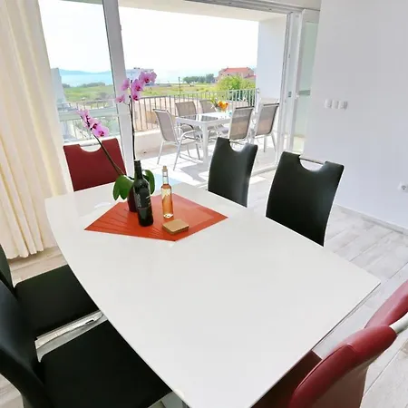Happy Haven House Appartement